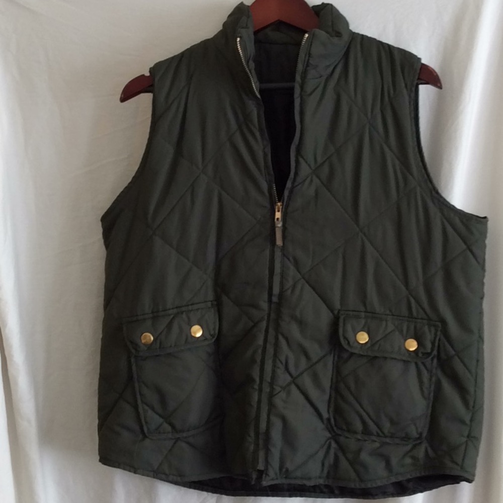 Green puffer vest